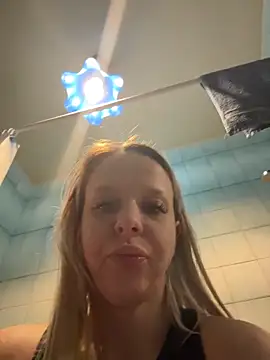 LikaCat online show from 12.15.25