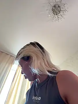 LikaCat online show from 02.16.26