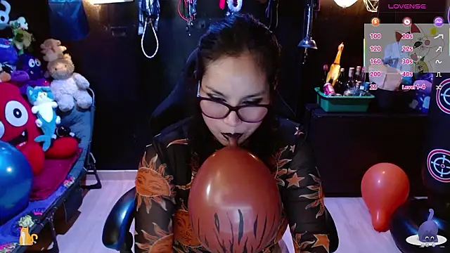 Snapshot of kureiji_hentaii chatting on 03.06.26 kureiji hentaii online show from 03.06.26