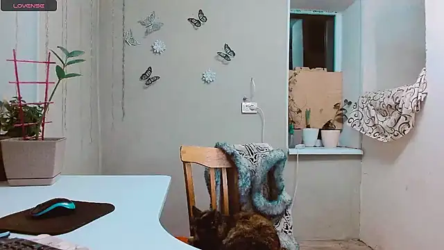 Snapshot of RosaJil chatting on 01.28.25 RosaJil online show from 01.28.25