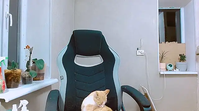 Snapshot of RosaJil chatting on 09.13.25 RosaJil online show from 09.13.25