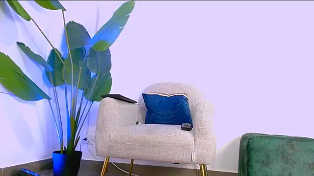 Snapshot of Sara_ow chatting on 05.07.26 Sara ow online show from 05.07.26