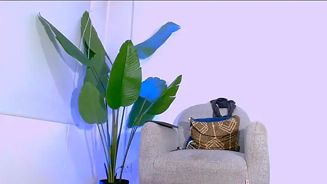 Snapshot of Sara_ow chatting on 06.03.26 Sara ow online show from 06.03.26