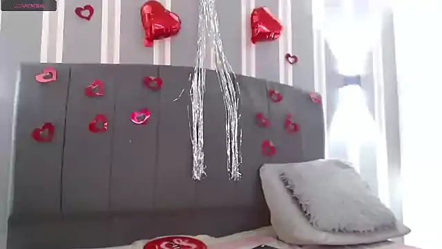 Snapshot of Natasha_699 chatting on 02.15.25 Natasha 699 online show from 02.15.25