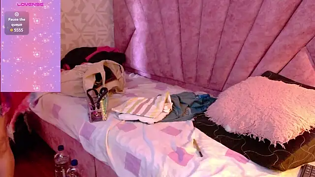 Snapshot of Natasha_699 chatting on 02.20.25 Natasha 699 online show from 02.20.25