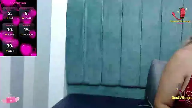 Snapshot of Natasha_699 chatting on 03.14.25 Natasha 699 online show from 03.14.25