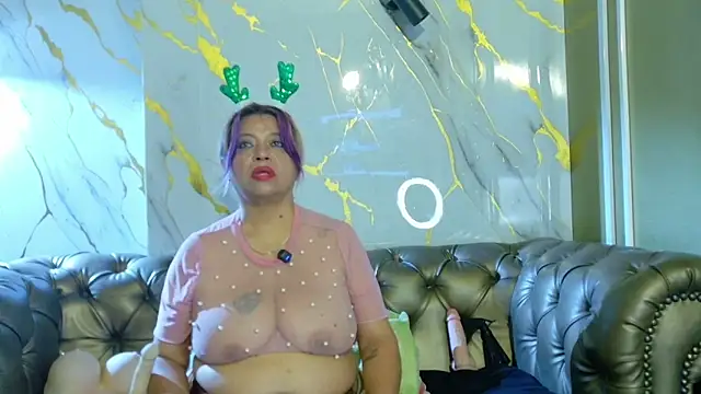 Snapshot of Natasha_699 chatting on 12.15.25 Natasha 699 online show from 12.15.25