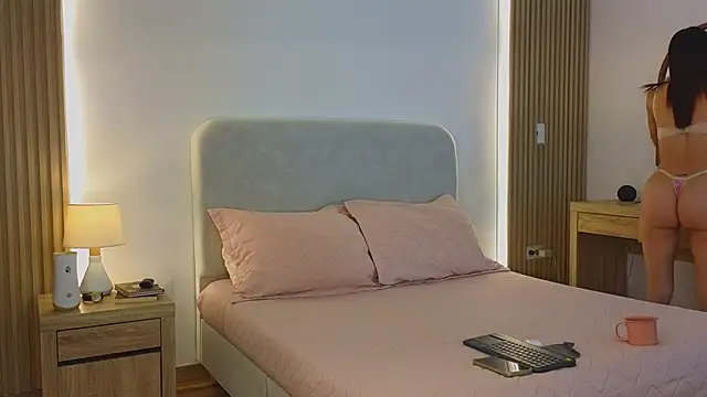 KristennBlue online show from 03.06.26