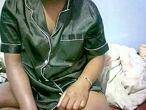 Snapshot of honeypotsweet chatting on 09.27.25 honeypotsweet online show from 09.27.25