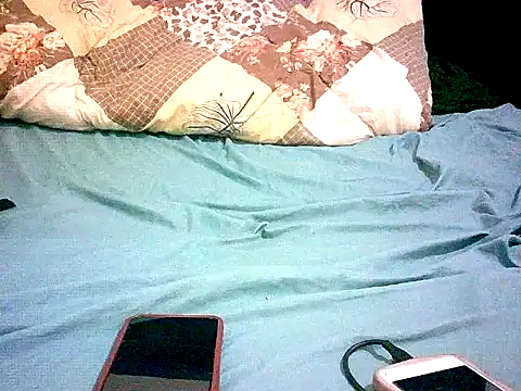 Snapshot of honeypotsweet chatting on 11.10.25 honeypotsweet online show from 11.10.25