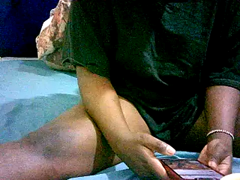 Snapshot of honeypotsweet chatting on 11.25.25 honeypotsweet online show from 11.25.25