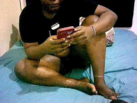 Snapshot of honeypotsweet chatting on 12.14.25 honeypotsweet online show from 12.14.25