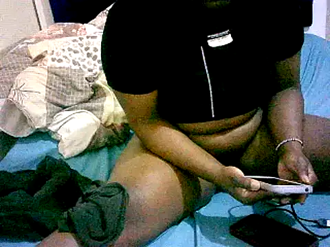 Snapshot of honeypotsweet chatting on 12.15.25 honeypotsweet online show from 12.15.25