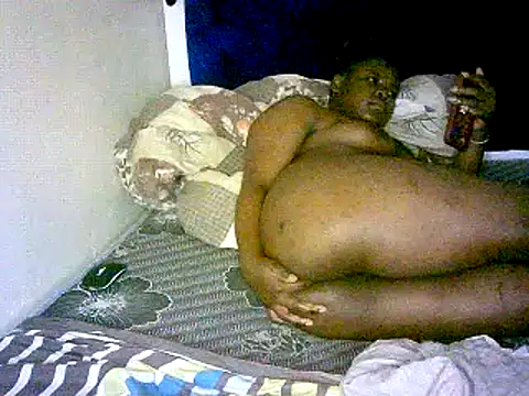 Snapshot of honeypotsweet chatting on 12.20.25 honeypotsweet online show from 12.20.25