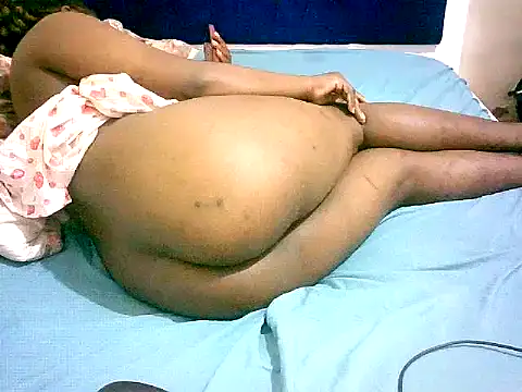 Snapshot of honeypotsweet chatting on 02.22.26 honeypotsweet online show from 02.22.26