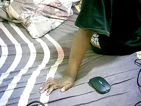 Snapshot of honeypotsweet chatting on 03.15.26 honeypotsweet online show from 03.15.26