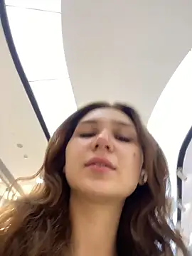 Snapshot of QuitieLia chatting on 03.12.26 QuitieLia online show from 03.12.26