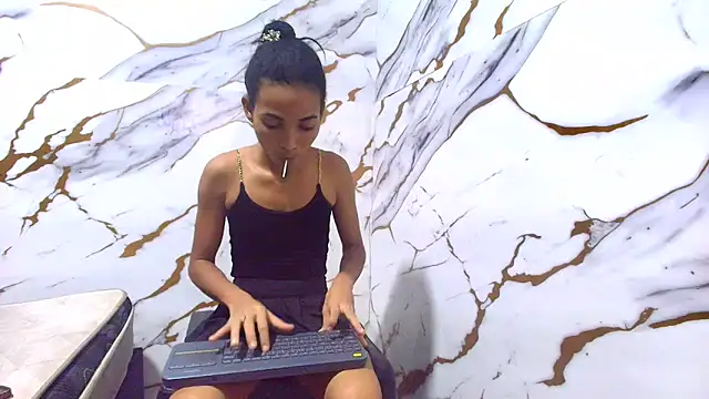 Snapshot of luciana_daza chatting on 05.28.26 luciana daza online show from 05.28.26