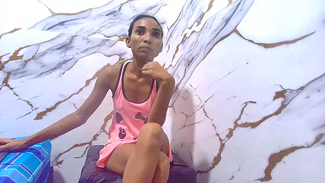 Snapshot of luciana_daza chatting on 06.23.26 luciana daza online show from 06.23.26