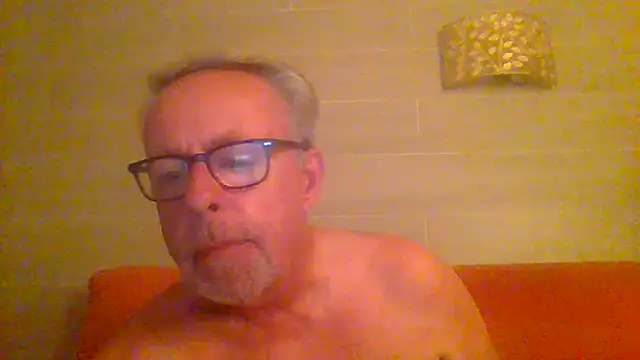 Snapshot of tuggy59 chatting on 08.04.26 tuggy59 online show from 08.04.26