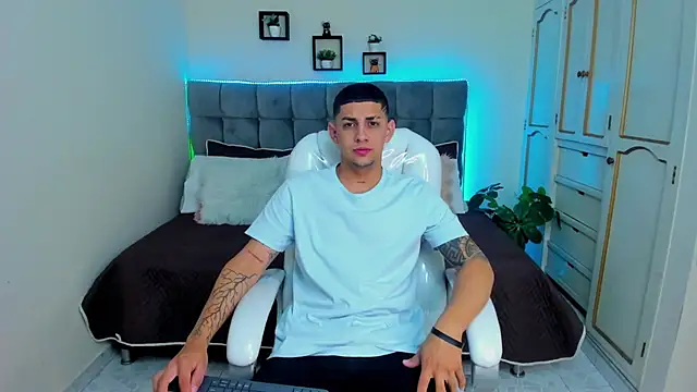 Alex cute77 online show from 01.24.25