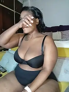 Snapshot of Real1SweetQueen chatting on 07.19.26 Real1SweetQueen online show from 07.19.26