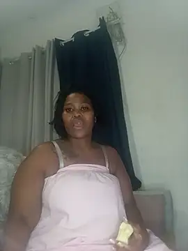 Snapshot of Real1SweetQueen chatting on 07.24.26 Real1SweetQueen online show from 07.24.26