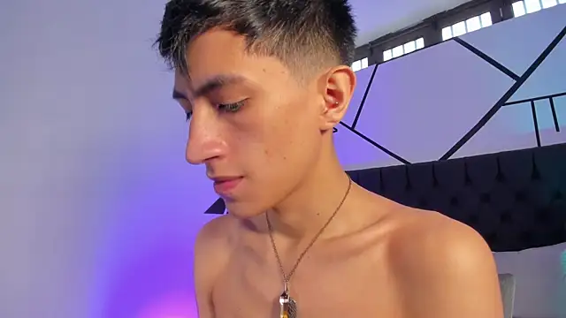 Snapshot of DereckCooperr chatting on 03.02.25 DereckCooperr online show from 03.02.25