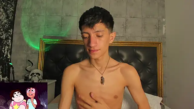 Snapshot of DereckCooperr chatting on 03.07.25 DereckCooperr online show from 03.07.25