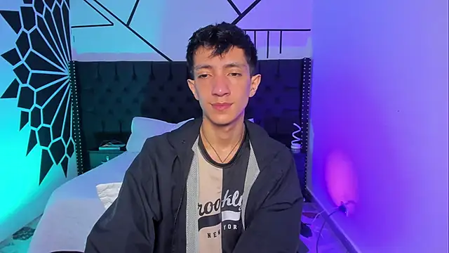 Snapshot of DereckCooperr chatting on 03.14.25 DereckCooperr online show from 03.14.25