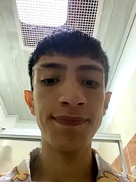 Snapshot of DereckCooperr chatting on 11.27.25 DereckCooperr online show from 11.27.25