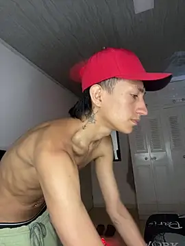 Snapshot of DereckCooperr chatting on 02.01.26 DereckCooperr online show from 02.01.26