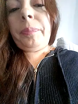 Snapshot of seherlatin chatting on 11.19.25 seherlatin online show from 11.19.25