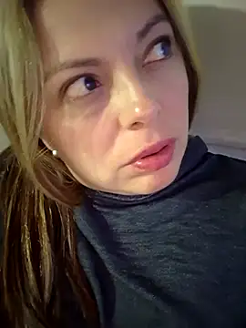 Snapshot of seherlatin chatting on 06.14.26 seherlatin online show from 06.14.26
