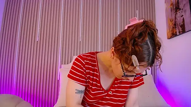 Snapshot of Katy_Van chatting on 07.12.26 Katy Van online show from 07.12.26