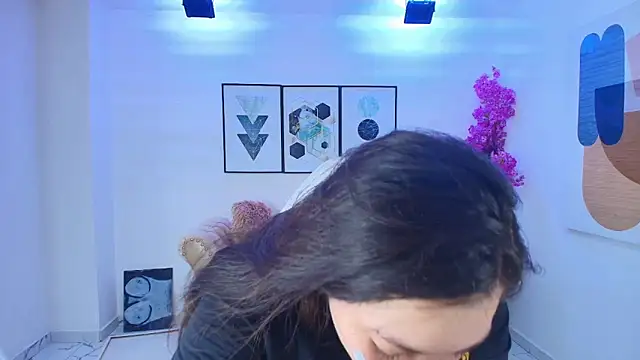Snapshot of Isa_reel chatting on 05.24.26 Isa reel online show from 05.24.26