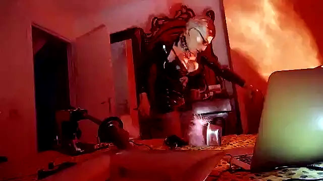 Snapshot of CharlotteVixxens chatting on 12.01.25 CharlotteVixxens online show from 12.01.25