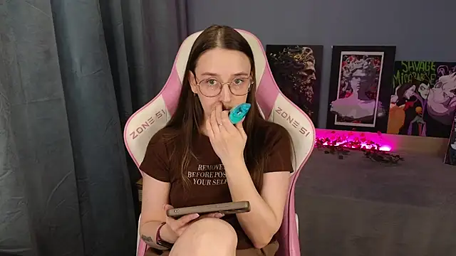 Snapshot of Sweet_frosti chatting on 05.15.26 Sweet frosti online show from 05.15.26
