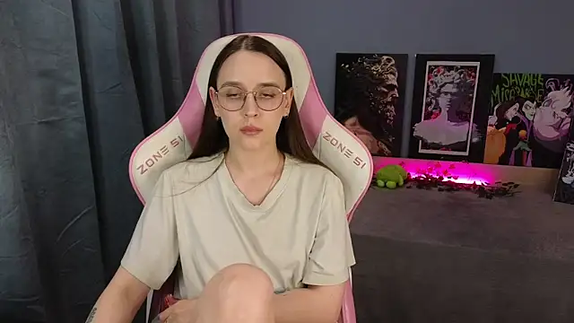 Snapshot of Sweet_frosti chatting on 06.05.26 Sweet frosti online show from 06.05.26