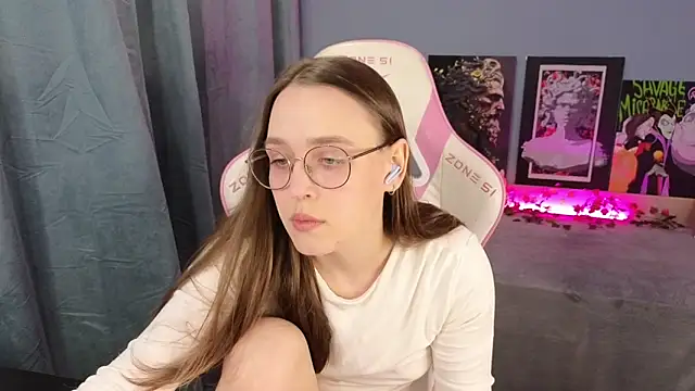 Snapshot of Sweet_frosti chatting on 06.09.26 Sweet frosti online show from 06.09.26