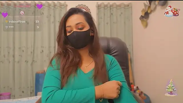 Snapshot of OH-Monica chatting on 12.22.25 OH-Monica online show from 12.22.25