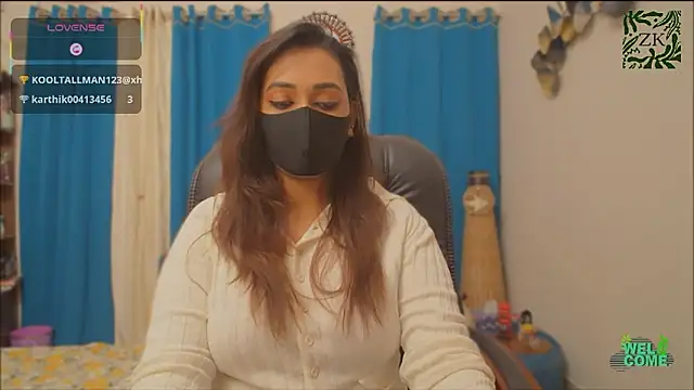 Snapshot of OH-Monica chatting on 01.11.26 OH-Monica online show from 01.11.26