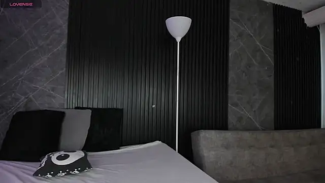 AdammClark1 online show from 11.06.25