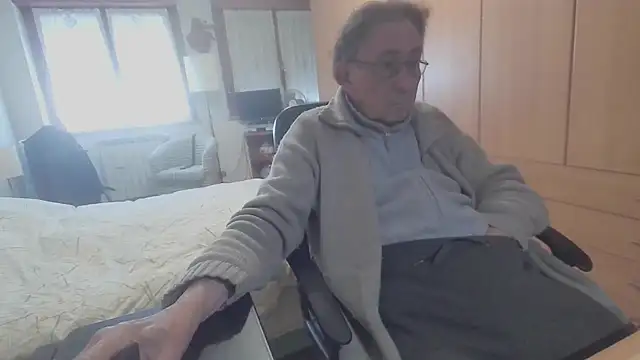 Snapshot of papillonhotofficial chatting on 03.02.25 papillonhotofficial online show from 03.02.25