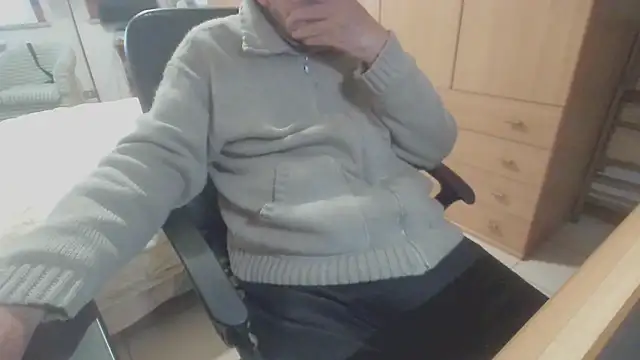 Snapshot of papillonhotofficial chatting on 10.05.25 papillonhotofficial online show from 10.05.25