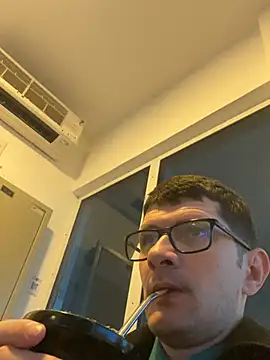 Juliano2289 online show from 04.28.26