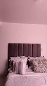 CurvySara1 online show from 06.11.26