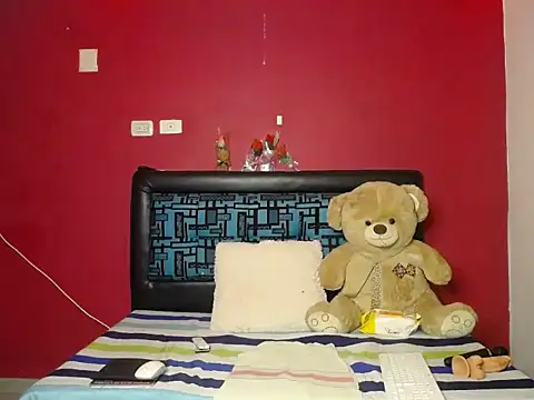 karolhot916 online show from 02.23.26