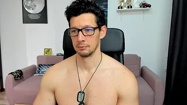 Snapshot of BrutusK08 chatting on 05.09.26 BrutusK08 online show from 05.09.26