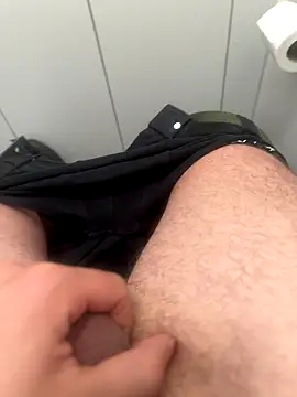 Snapshot of Miko075 chatting on 09.19.25 Miko075 online show from 09.19.25